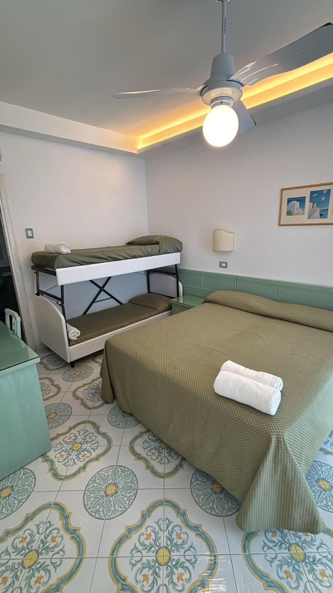 Hotel Parco Cartaromana Ischia Exterior photo